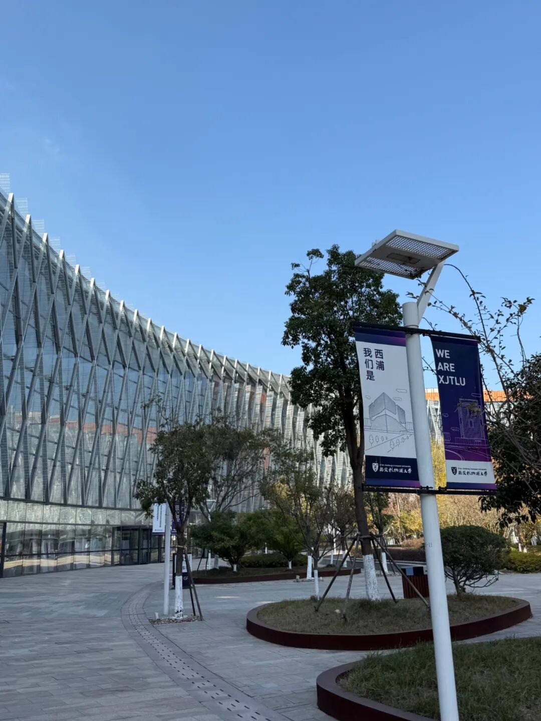 FizzDragon董事长帅勇赴西交利物浦大学、苏州工业园区服务外包职业学院交流，推动与中国高校共同打造AIGC创造力就业岗位